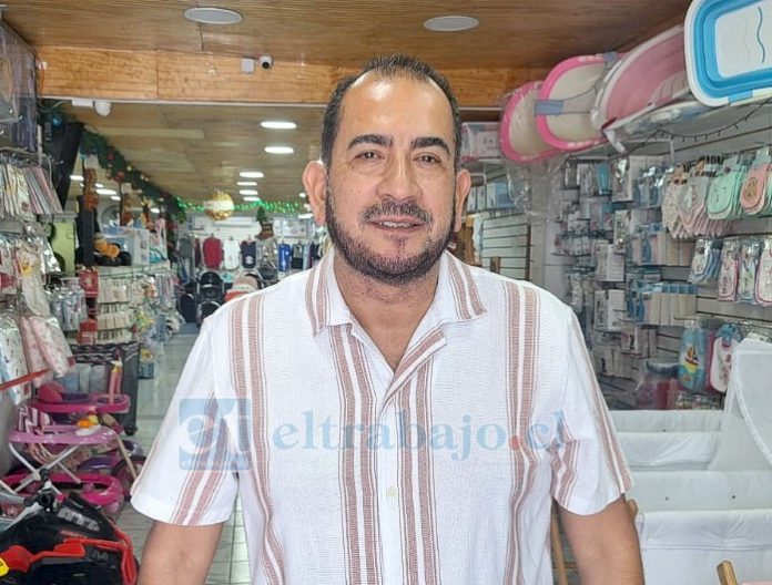 Max Navas, comerciante de San Felipe.