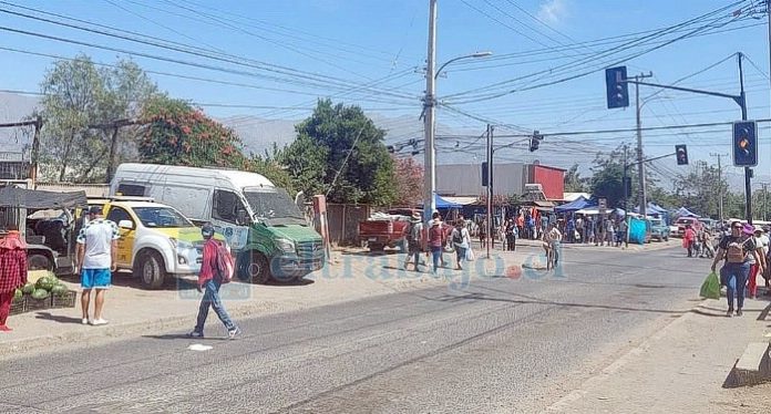 Decomisan seis cocinerías en un nuevo operativo de fiscalización en la feria de Diego de Almagro.