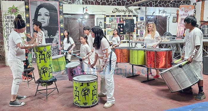 También presente el ritmo de batucadas a través de Batucada ‘Corazao Batuqueiro’.