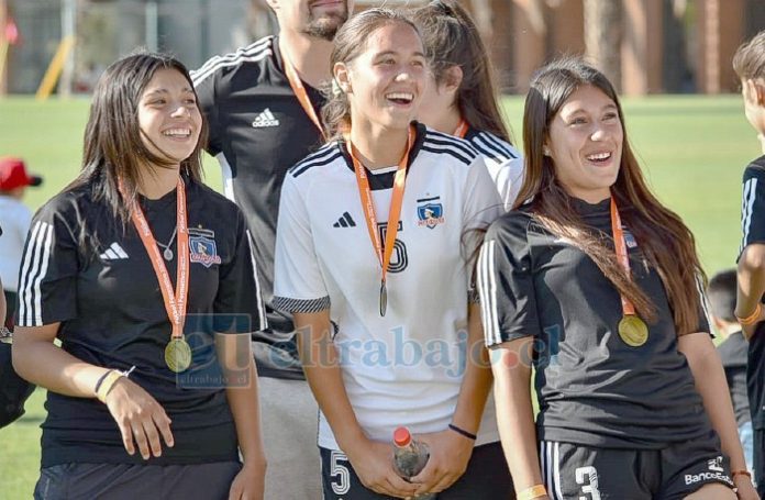 Acá posando con la medalla adosada al cuello.