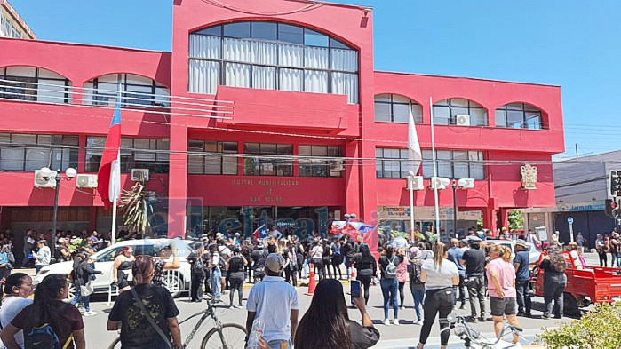 Municipio presentó denuncia por agresión sufrida por un funcionario en manifestación de un comité de vivienda. 