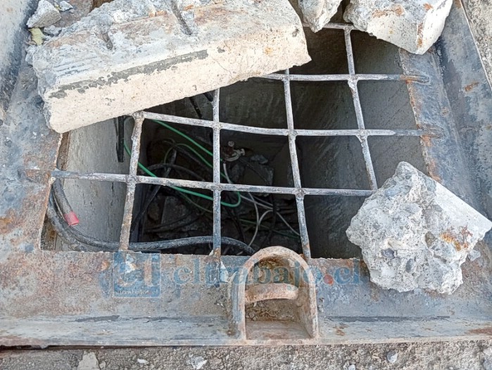 Alrededor de seis cámaras de electricidad han sido dañadas y hurtadas en el parque Borde Estero.