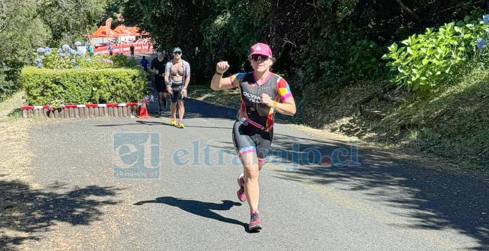 Nicole Magna Vergara corriendo el pasado domingo 12 de enero en el Ironman 70.3 de la ciudad de Pucón.