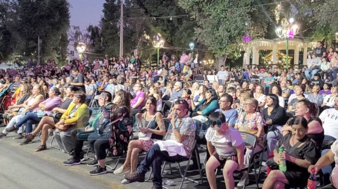 Serán seis noches del Verano Palmenia Pizarro 2025, todas en la Plaza de Armas de San Felipe, excepto por el Show Trilla, que se realizará en el Estadio Almendral Alto. (Foto de archivo).