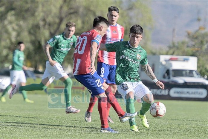 De participar, Trasandino partirá como visitante su incursión en el torneo 2025 de la Segunda División.