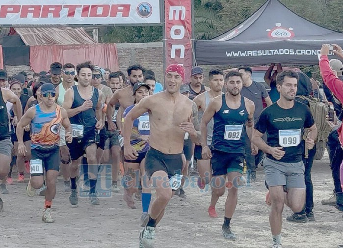 Los corredores comienzan el circuito en Santa María.