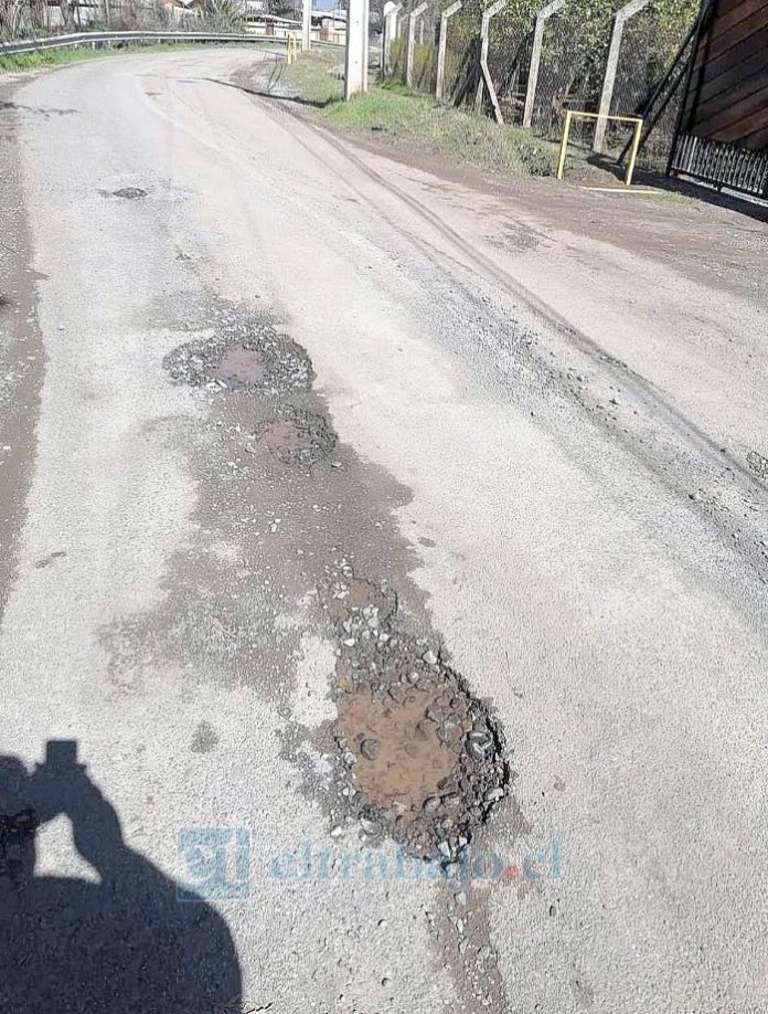 Más hoyos en la Calle El Sauzal.