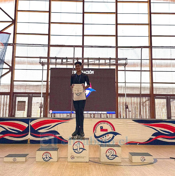 Claudio Barraza, campeón nacional de patinaje artístico en la categoría Varón Sénior Libre Internacional.