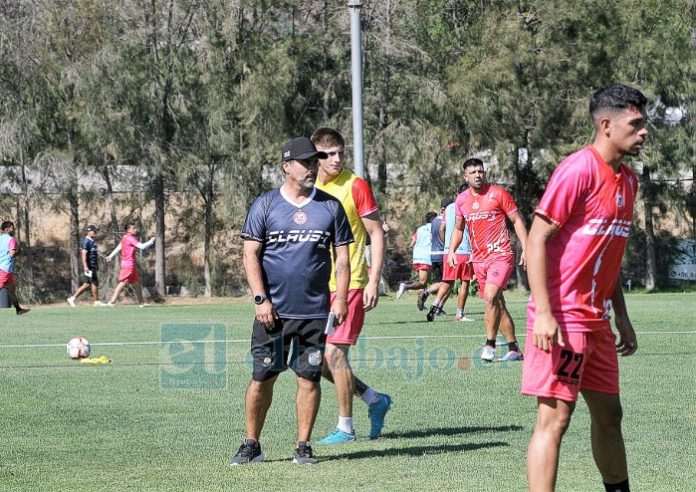 El equipo albirrojo buscará partir bien su participación en el campeonato de ascenso 2025.