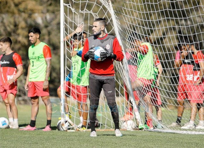 Unión San Felipe capitaneado por Paulo Garcés, está obligado a iniciar su repunte en el torneo de la B.