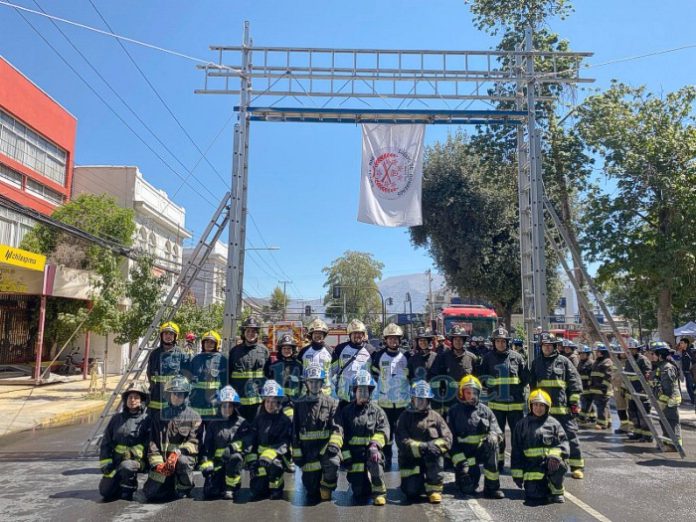 Un total de 17 nuevos bomberos fueron oficialmente incorporados al Cuerpo de Bomberos de San Felipe.