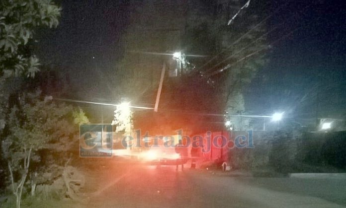 Así quedó ahora calle El Sauzal. Iluminada.