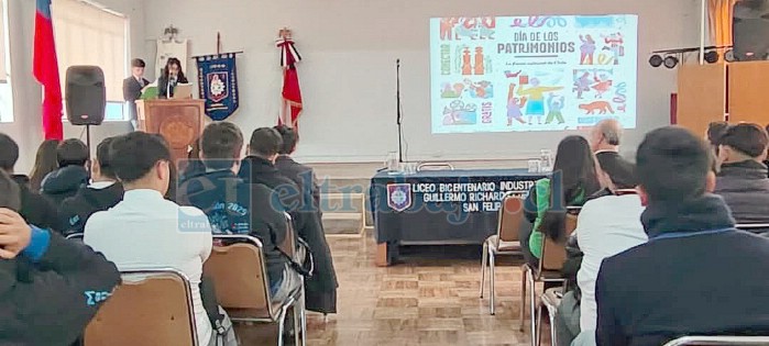 El pasado viernes 23 de mayo el Liceo Bicentenario Industrial Guillermo Richards Cuevas de San Felipe, conmemoró el Día de los Patrimonios.
