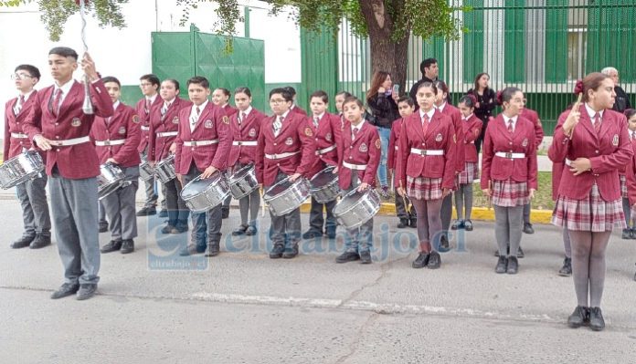 La banda del Colegio Alonso de Ercilla presente en esta actividad.