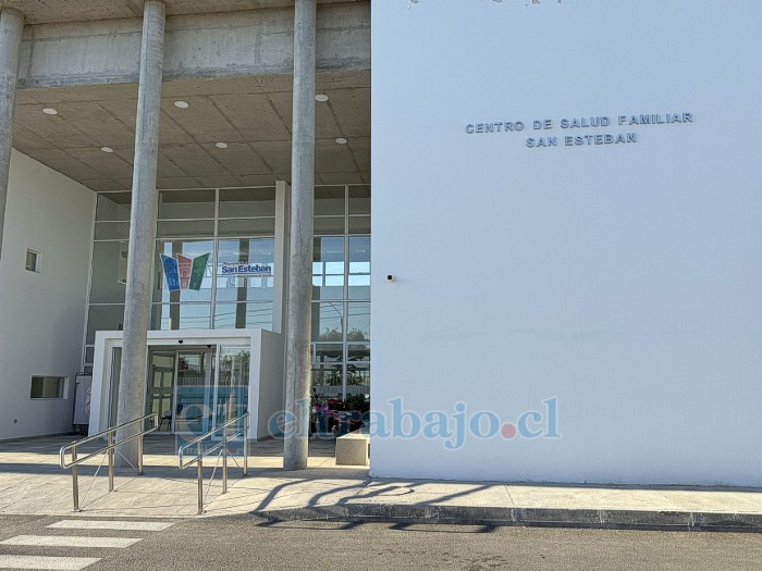 El recinto de salud se ubica en calle Los Aromos 363, a pasos de la feria libre.
