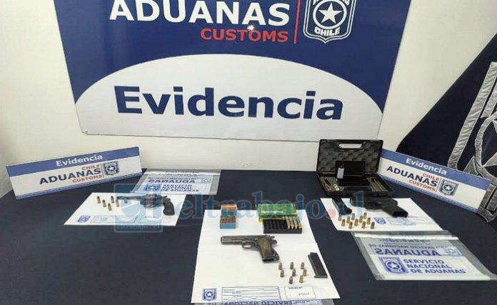 Estas son las municiones y armas incautadas.