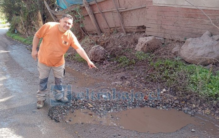Acá Luis Rivero de Char Noticias nos muestra uno de los hoyos que encontramos camino a El Algarrobal.