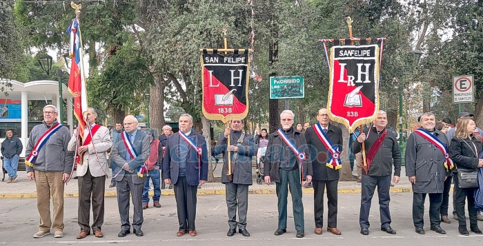 Centro de Exalumnos Liceo Roberto Humeres invita a celebrar el Día del Exalumno Liceano.
