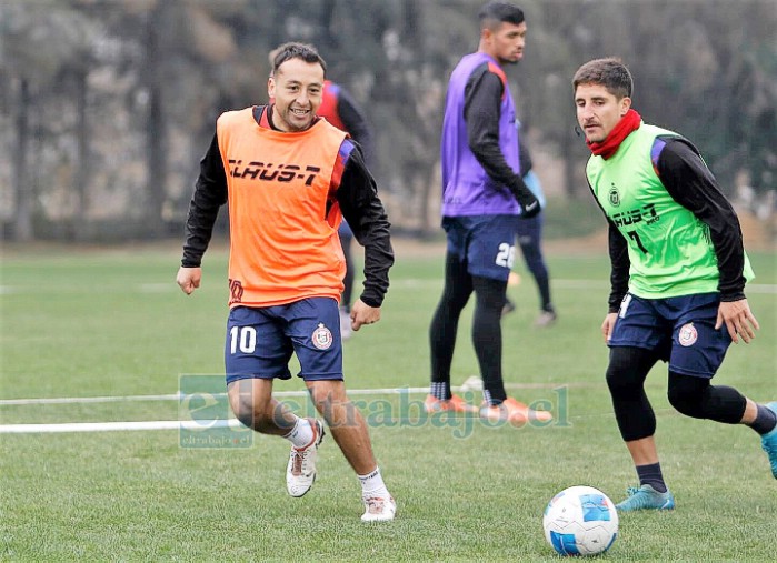 Los experimentados Boris Sagredo y Juan Córdova en uno de los entrenamientos de esta semana.