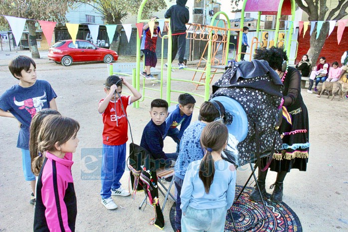 El pasado sábado 31 de mayo la Villa Departamental celebró el Día de los Patrimonios con la función teatral Lambe-Lambe.