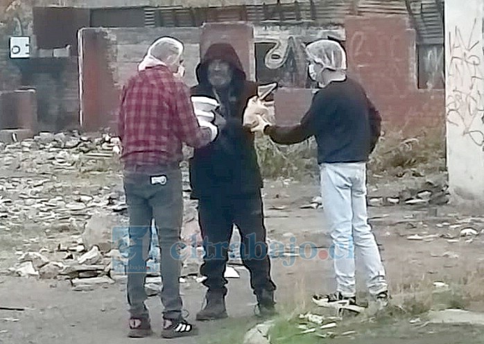 La iniciativa lleva desarrollándose alrededor de cinco años en la comuna, beneficiando a las personas más vulnerables. (Fotografía de archivo).