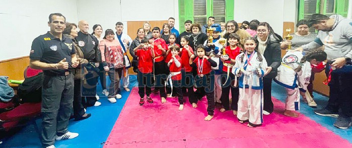 Todos los participantes de este evento deportivo.