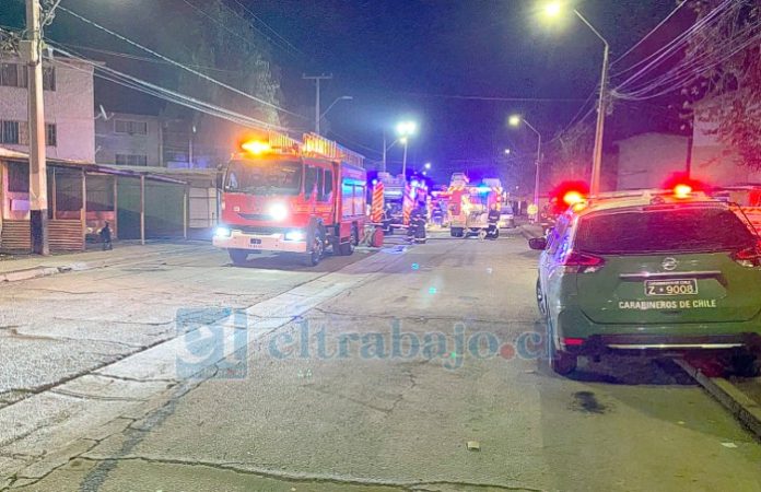 Incendio afectó un departamento en un tercer piso en la Villa Departamental.