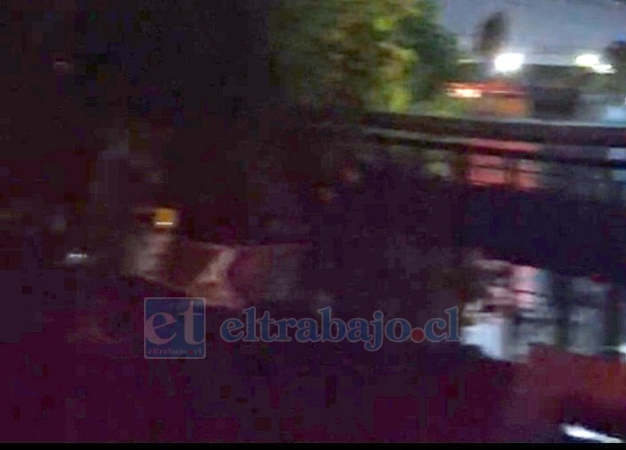 ¿Ven algo? Otro punto de la villa con poca luminosidad. (Captura de pantalla de vídeo).