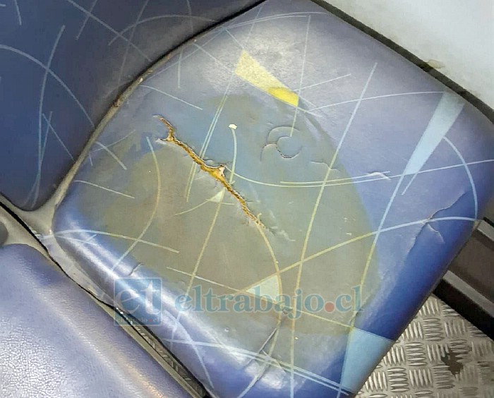 El asiento manchado con ese extraño líquido el día del incidente.