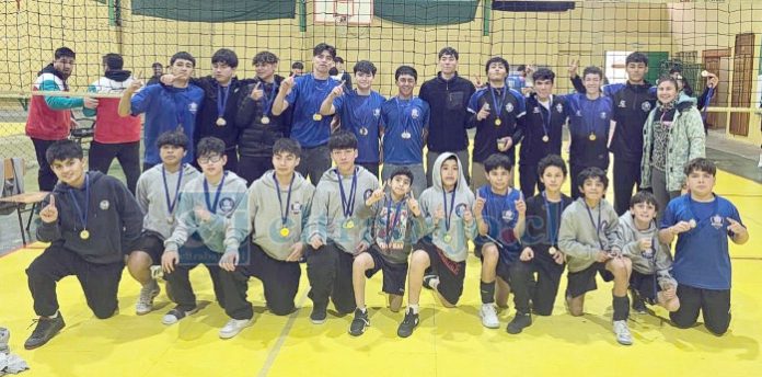 En la imagen las categorías U12, U14 y U18 del Club Deportivo Bucalemu durante su participación en el torneo LIVONOR, disputado en Salamanca, Región de Coquimbo.