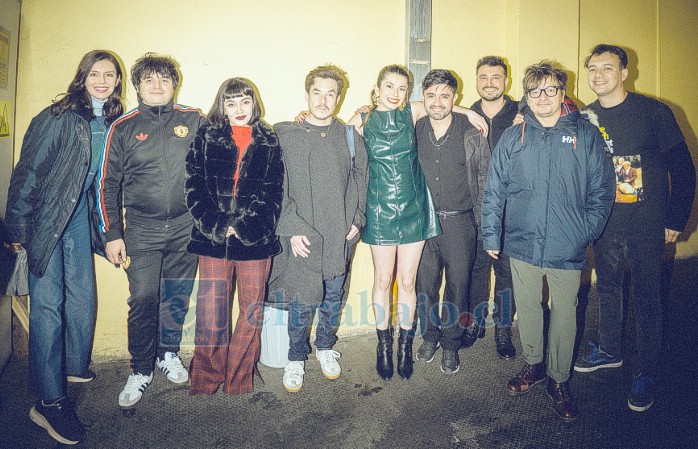 Los artistas tuvieron su momento de compartir con Los Bunkers.