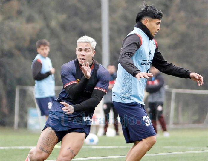 El equipo albirrojo preparándose para el juego de este domingo ante el puntero.