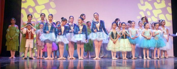 De la función participan la Escuela y el Taller Municipal de Ballet.