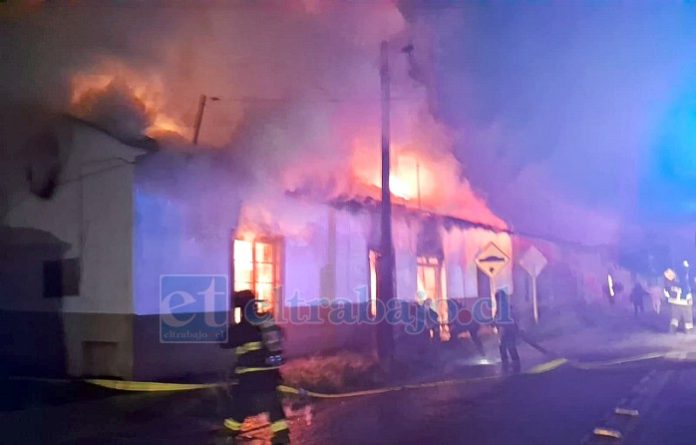 Incendio destruyó por completo la vivienda.