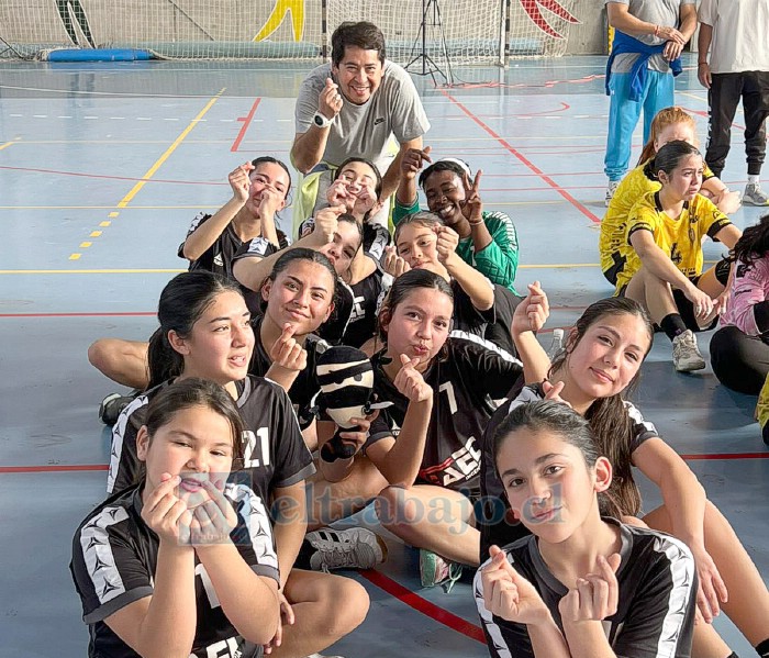 Con un marcador 20-19, las chicas se coronaron campeonas regionales.