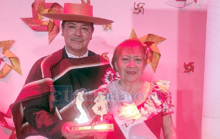 Adultos mayores se lucieron en el Campeonato Comunal de Cueca