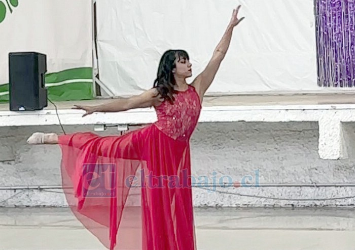 Primer lugar categoría Teen Solista, Aylin Vega.