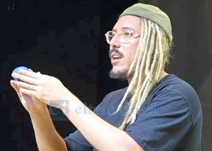 Gabriel Gascon durante su gira por China.
