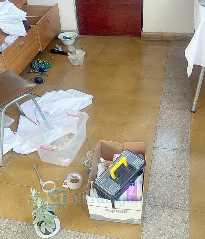 Desorden al interior de la Parroquia.