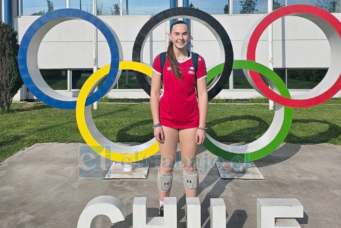 Camila Trujillo, joven aconcagüina seleccionada en el equipo sub17 de la selección chilena de voleibol.