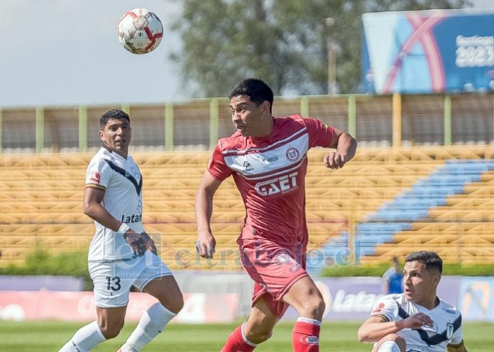 Francisco Salinas integrará la Selección Chilena que jugará un amistoso contra Perú.