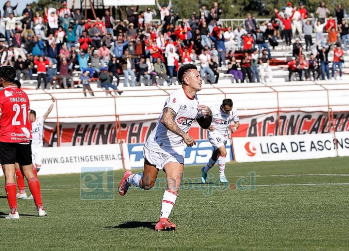 Una vez más Sergio Vergara fue fundamental en el triunfo albirrojo (Foto: Jaime Gómez Corales).