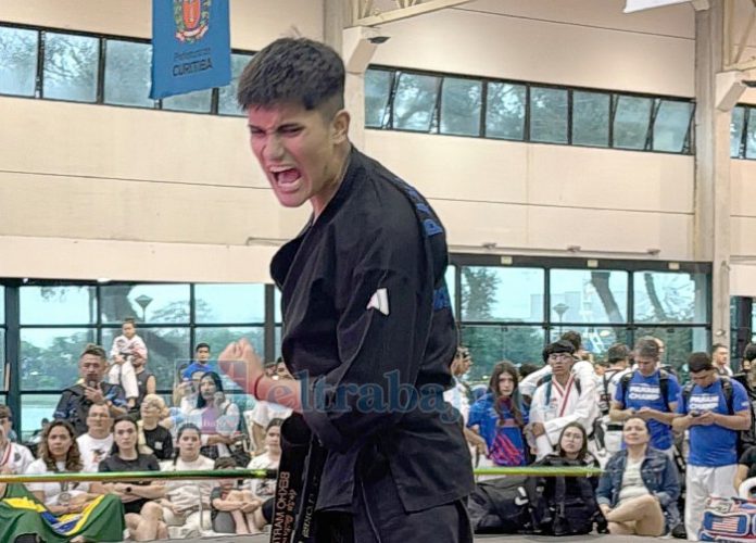 El joven deportista en una de sus competiciones en Brasil.