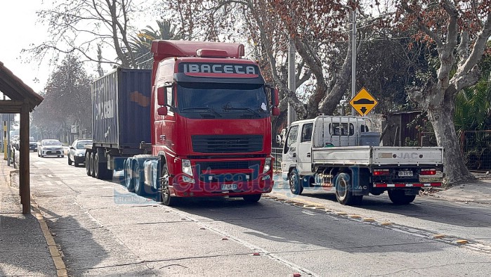 Municipio de Panquehue busca que camiones de alto tonelaje no circulen por la ruta troncal.