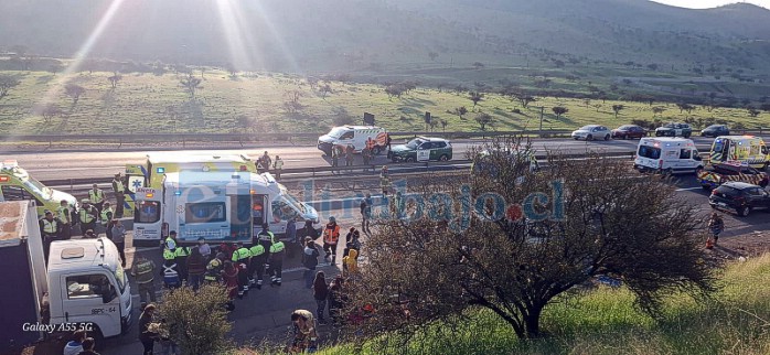 Un total de 21 heridos dejó esta violenta colisión en la Ruta 5 Norte.