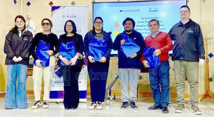 Docentes recibieron los modernos computadores. 