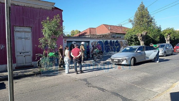 Carabineros detuvo a un sujeto con orden vigente en San Martín, a metros de la intersección con calle Coimas.