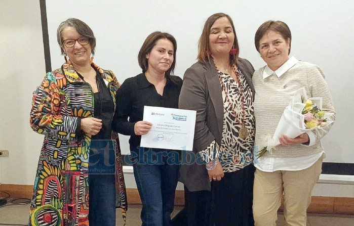 Directora regional de Integra, Loreto Barbieri; jefa territorial de Calidad Educativa de Integra, Marcela Segovia; directora del Jardín Los Duendecitos, Viviana Delgado; y agente educativa del mismo establecimiento, Leila Venegas.