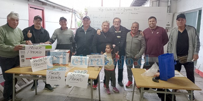 Fotografía general de todos los presentes.