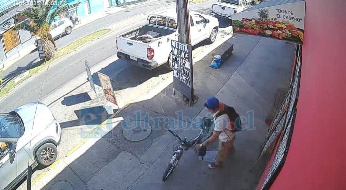 Delincuente fue detenido tras robar una bicicleta.